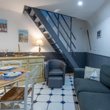 Les Petits Poissons Dans L'eau Apartment *